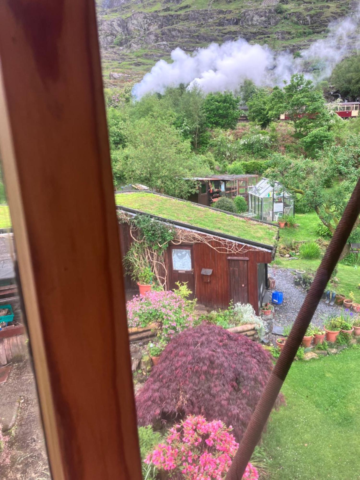Bryn Elltyd Eco House Guest House Blaenau Ffestiniog Exterior photo